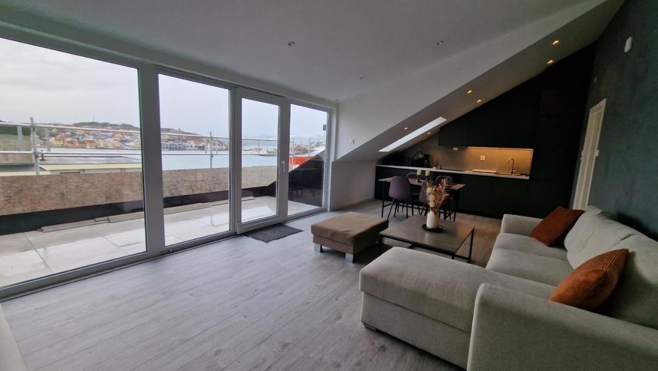 Lovely 2-Bedroom Loft With Panoramic View. 克里斯蒂安桑德 外观 照片